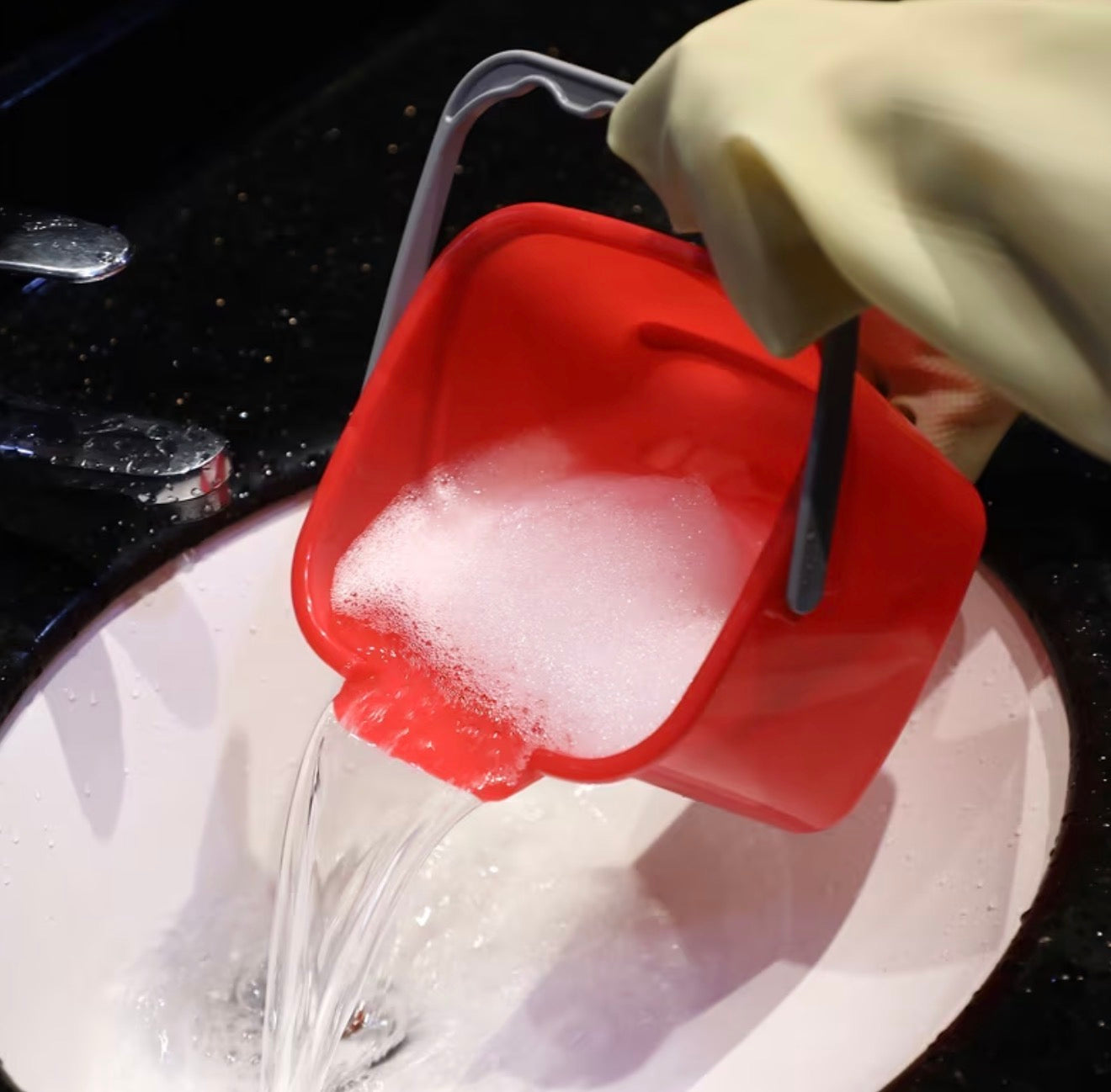 Cleaning Bucket 3 Quart Small Sanitizing Square Bucket Handle For Commercial, Janitorial Use (Red,Green,Pink)